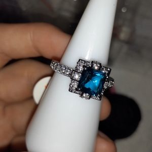 Blue ocean and white topaz